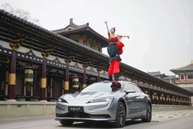 Tận mục Yangwang U7 2026 - chạy tới hơn 1.000 km, kèm sạc siêu nhanh