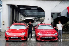 Cường Đô la tậu Subaru BRZ số sàn "đá cặp" với Toyota 86