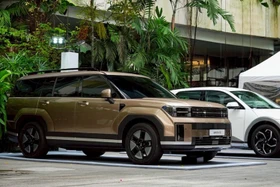 Hyundai SantaFe Hybrid 2026 "made in Việt Nam" mở bán tại Thái Lan