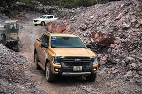 Ford Ranger - chiếc bán tải bứt phá mọi giới hạn, trên mọi hành trình