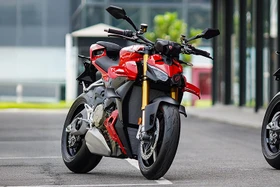 Ducati Streetfighter V4 S tại Việt Nam, siêu naked-bike giá hơn 1 tỷ đồng