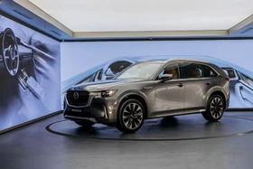 Chi tiết SUV cao cấp Mazda CX-90 tại Việt Nam, bán ra từ năm sau