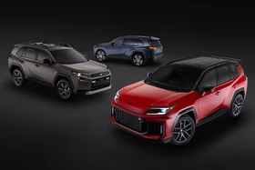 Toyota RAV4 2026 thế hệ mới bất ngờ đội giá hơn 100 triệu đồng