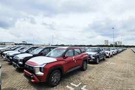 Mitsubishi Destinator đầu tiên cập cảng Việt Nam, chờ ngày ra mắt