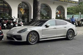 Porsche Panamera Turbo S mà "Qua" Vũ chi 15 tỷ đập hộp đã rao bán