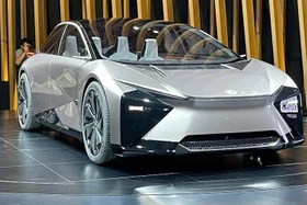 Lexus IS thế hệ mới sắp có bản thuần điện, chạy hơn 1.000km/sạc