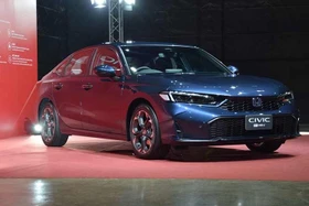 Xem chi tiết Honda Civic e:HEV 2026 "giá mềm" chỉ từ 790 triệu đồng