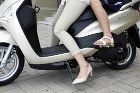 Quên gạt chân chống xe máy, bị phạt cao nhất tới 14 triệu đồng