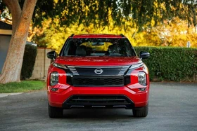 Nissan X-Trail Plug-In Hybrid 2026 chốt giá bán, từ hơn 1,18 tỷ đồng