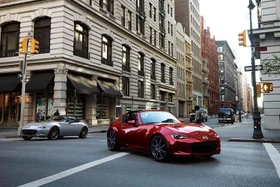 Roadster biểu tượng Mazda MX-5 Miata 2026 từ 790 triệu đồng tại Mỹ