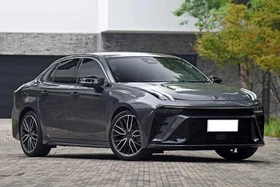 Lynk & Co 03 khoảng 800 triệu tại Việt Nam "đối đầu" Honda Civic