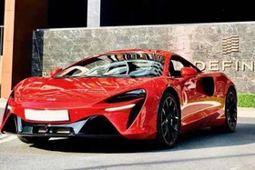 McLaren Artura Coupe đầu tiên lên sàn xe cũ, mới chạy 1.800km lỗ hơn đồng