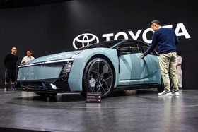 Toyota Corolla mới sẽ đẹp như concept, mạnh như xe điện