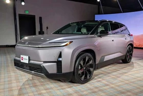 Toyota Highlander 2027 ra mắt - giá khoảng 50.000 USD, có bản thuần điện