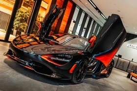 McLaren 750S Spider MSO Orange Coriolis độc bản giá 29,4 tỷ đồng "nam tiến"