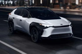 Hãng xe Toyota dẫn đầu doanh số bán ôtô điện tại Nhật Bản