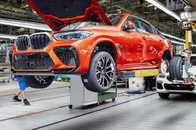 BMW bán xe sang chạy nhất toàn cầu 2025, bỏ xa Mercedes-Benz và Audi