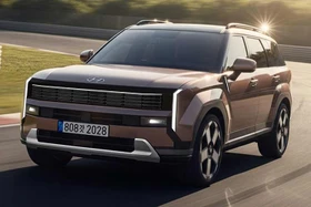 Mẫu xe SUV Hyundai SantaFe facelift 2027 lộ nội thất hiện đại hơn