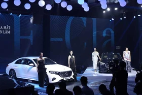 Doanh số Mercedes-Benz "tụt dốc không phanh" trong năm 2025