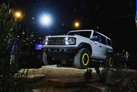 Ford Bronco RTR trang bị tương tự Bronco Raptor nhưng giá mềm hơn