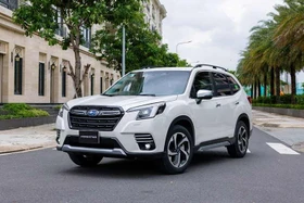 Subaru Việt Nam giảm giá hơn 300 triệu cho Forester xả hàng tồn