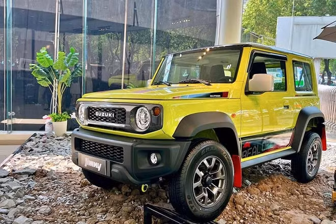 Suzuki áp dụng ưu đãi lên tới 120 triệu đồng cho Jimny, XL7 Hybrid giảm 75 triệu đồng