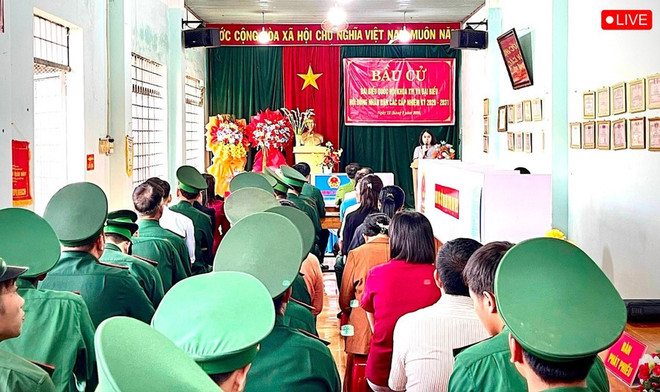 Lễ khai mạc tại điểm bỏ phiểu số 7, bầu cử đại biểu Quốc hội khóa XVI và đại biểu HĐND các cấp nhiệm kỳ 2026-2031 (thôn Cửa Khẩu, xã Ia Dom). Ảnh: Minh Triều