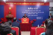 Trưởng Ban Tuyên giáo và Dân vận Trung ương Trịnh Văn Quyết bỏ phiếu bầu cử