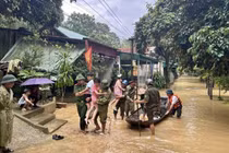 Thủ tướng chỉ đạo khẩn hỗ trợ người dân khắc phục hậu quả sau bão số 10