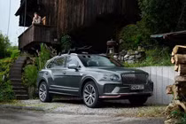 [GALELLRY] Bently Bentayga EWB Chalet gần 12 tỷ của KOL TikTok và Instagram