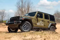 "Soi" chi tiết Jeep Wrangler 2026 bản Rubicon 5 cửa vừa lộ diện tại Việt Nam