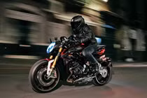 Chi tiết siêu môtô hơn 1,2 tỷ đồng của MV Agusta và hãng độ ABT Audi 