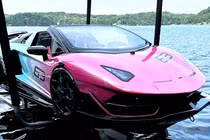 Chi tiết "bò mộng Lamborghini biết bơi" độc lạ, chỉ hơn 1,2 tỷ đồng