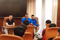 U17 Việt Nam nhận lời động viên từ Chủ tịch VFF trước trận tứ kết