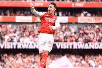 khoảnh khắc định hình nên chức vô địch Ngoại hạng Anh của Arsenal