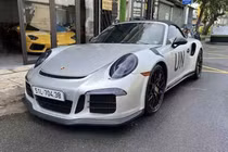 Porsche 911 Turbo S Cabriolet của Đặng Lê Nguyên Vũ tậu 6 năm mới ra biển số