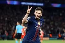 Kvaratskhelia lập kỷ lục, trở thành tâm điểm tại Champions League 2025/26