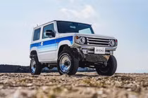 Suzuki Jimny gây sốc, "biến hình" đẹp hơn Toyota Land Cruiser 70