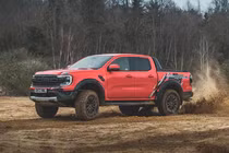 Ford Ranger Raptor 2026 máy xăng V6 nhận cọc tại Việt Nam, chờ mở bán