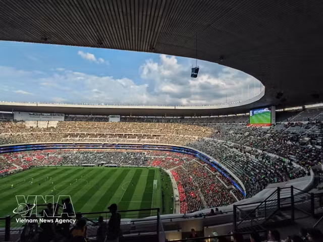 World Cup 2026 đang diễn ra đầy cuồng nhiệt và rực lửa, mang theo kỷ lục 104 trận đấu kịch tính kéo dài gần 40 ngày đêm. Ảnh: TTXVN